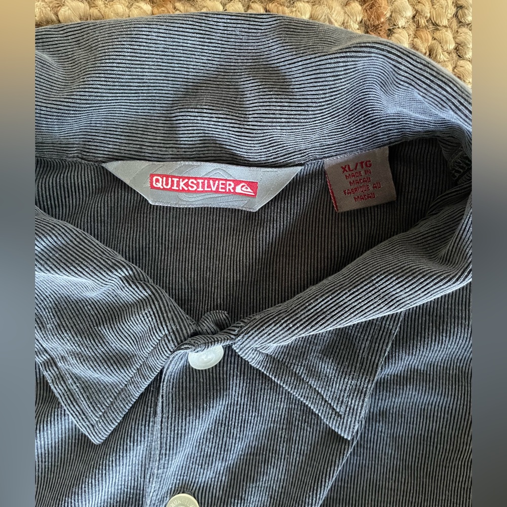 Quicksilver quarter button down.